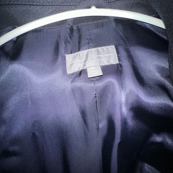 Beautiful Navy Blue Peacoat from the signature collection - Picture 2 of 4